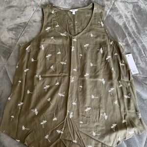 Sonoma Olive Palm Tree Tank